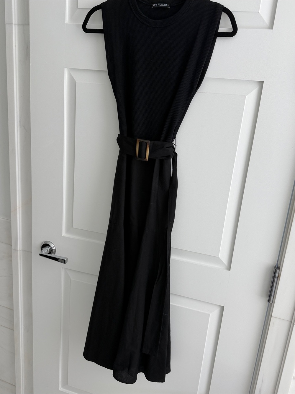Zara Black Ribbed Crewneck Top
